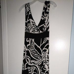 Women's black and white dress